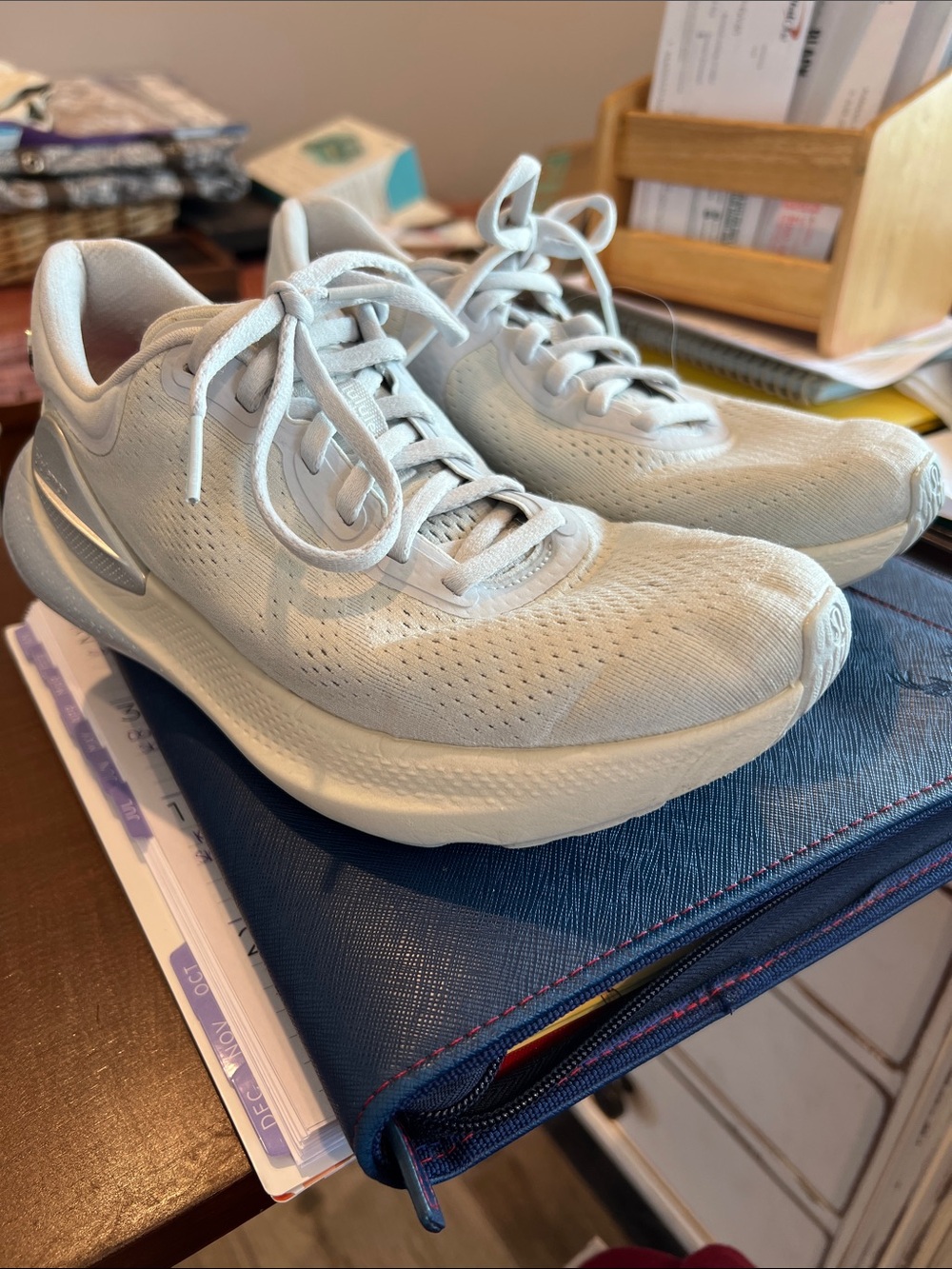 Women’s Lululemon Beyondfeel running shoe size 8.5